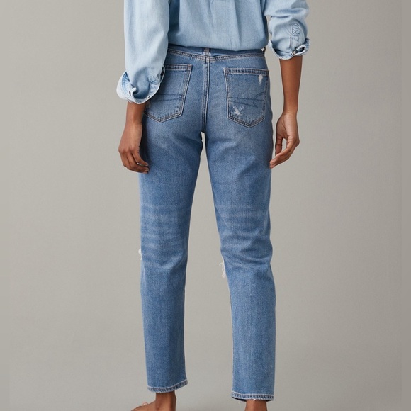 AE Ripped Mom Jean - Picture 2 of 10